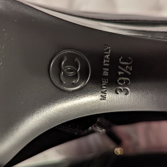 Chanel 22C black patent calfskin wedge ankle boots in size 39.5C - Picture 8 of 16